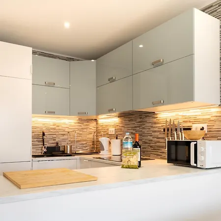 Appartamento Sunny Vibes With Pool & Ocean Views