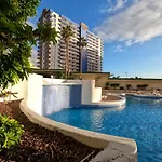 Sunny Vibes With Pool & Ocean Views Apartman