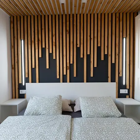 Sunny Vibes Apartment With Pool & Ocean Views *