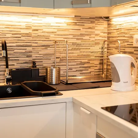 Lägenhet Sunny Vibes Apartment With Pool & Ocean Views