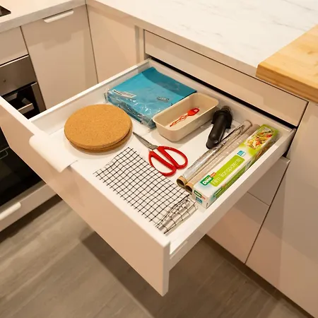 Sunny Vibes Apartment With Pool & Ocean Views 公寓