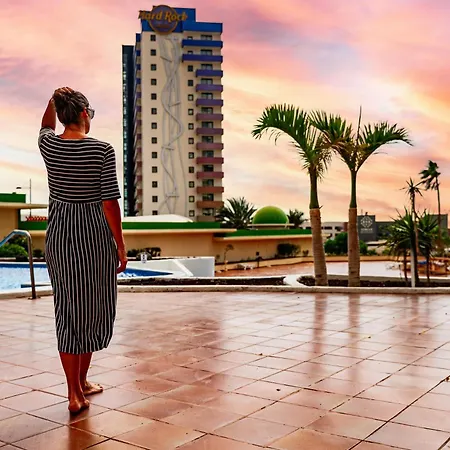 Sunny Vibes Apartment With Pool & Ocean Views *