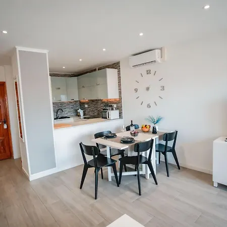 Lägenhet Sunny Vibes Apartment With Pool & Ocean Views *