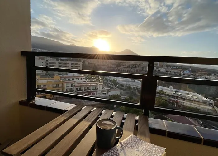 Sunny Vibes With Pool & Ocean Views Costa Adeje (Tenerife)