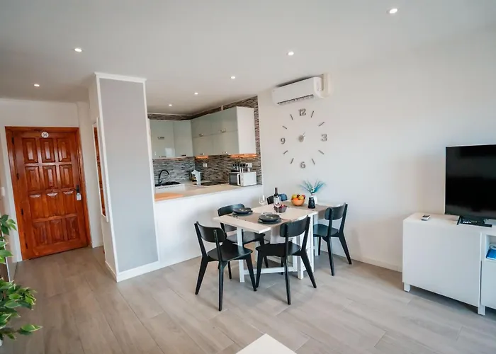 Apartamento Sunny Vibes With Pool & Ocean Views *